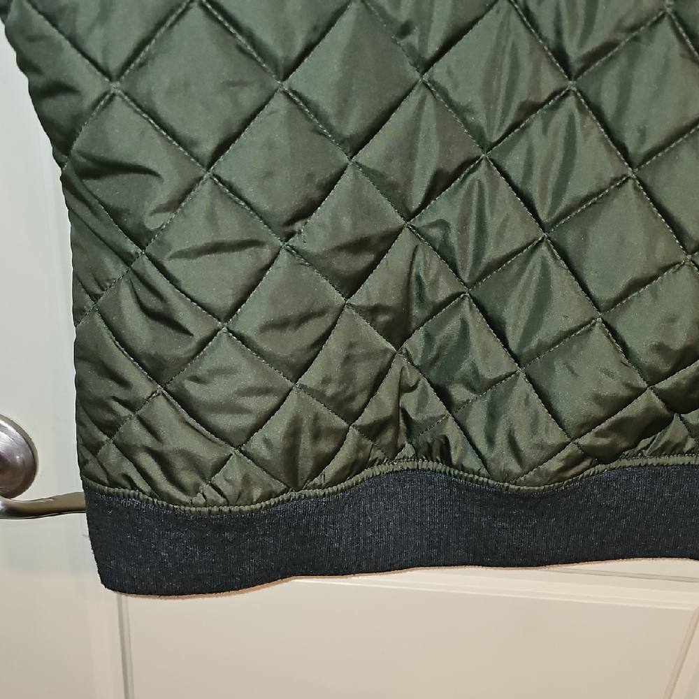 Ruff Hewn Quilted Vest with Hood - Olive and Charcoal SIZE L - Picture 6 of 6